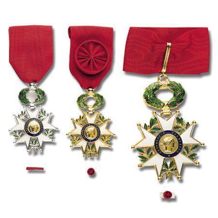 Chou blanc ou presque pour la nouvelle vague de nominations du 14 juillet. Le ministère de l'artisanat, du commerce et du tourisme a été particulièrement pingre dans sa reconnaissance aux acteurs économiques des secteurs concernés et particulièrement du tourisme./photo dr Chou blanc ou presque pour la nouvelle vague de nominations du 14 juillet. Le ministère de l'artisanat, du commerce et du tourisme a été particulièrement pingre dans sa reconnaissance aux acteurs économiques des secteurs concernés et particulièrement du tourisme./photo dr