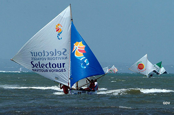 Le canot sponsorisé par le mini réseau Selectour Navitour implanté en Guadeloupe - Photo DR Le canot sponsorisé par le mini réseau Selectour Navitour implanté en Guadeloupe - Photo DR