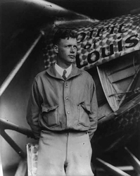 Charles Lindbergh devant le Spirit of Saint Louis - Photo DR