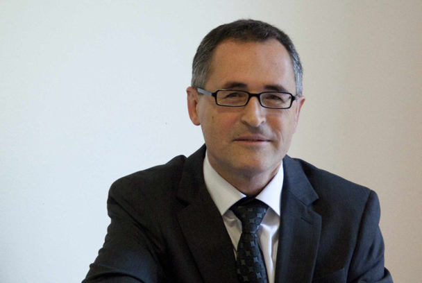 Alcino Ribeiro passe ses vacances "accompagné" de 3 femmes, avec au programme SHOPPING obligatoire !" - DR Alcino Ribeiro passe ses vacances "accompagné" de 3 femmes, avec au programme SHOPPING obligatoire !" - DR