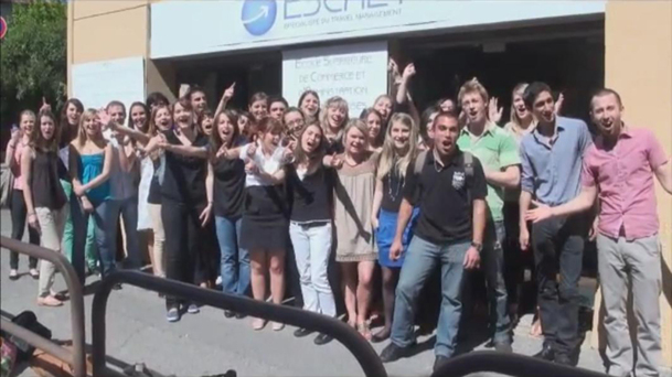 Les étudiants de l'ESCAET sont les grands vainqueurs du premier challenge Add My School, organisé par TourMaG.com - DR Les étudiants de l'ESCAET sont les grands vainqueurs du premier challenge Add My School, organisé par TourMaG.com - DR