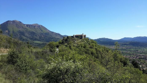 Avec ses paysages emblématiques tels que les champs de lavande, les Terres Noires, les Pénitents des Mées, les montagnes verdoyantes de la Vallée de la BlaProvence-Alpes invite à la reconnexion nature /crédit photo dr