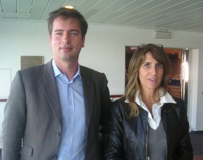 Paul de Rosen et Pascale Latil, gagnante du jeu de l'été de la SNCM, qui remporte un voyage à New-York pour deux personnes. Paul de Rosen et Pascale Latil, gagnante du jeu de l'été de la SNCM, qui remporte un voyage à New-York pour deux personnes.