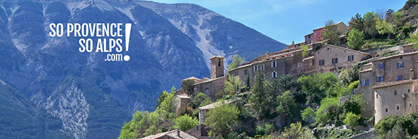 DR Marianne Casamance / Village de Brantes devant le Mont Ventoux