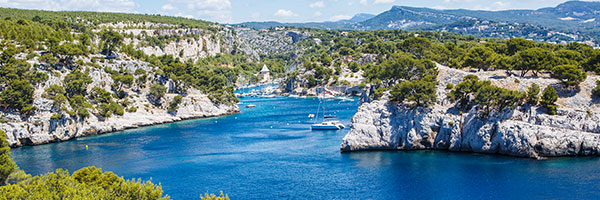 Image utilisée sous licence de Shutterstock.com / Calanque Port Pin Cassis