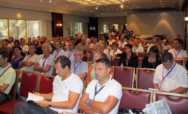 Convaincus ? Sur le papier ces millions d’Internaute et de prospects potentiels, font saliver les agences. Mais, concrètement, sont-ils vraiment à leur portée ? /photo JDL Convaincus ? Sur le papier ces millions d’Internaute et de prospects potentiels, font saliver les agences. Mais, concrètement, sont-ils vraiment à leur portée ? /photo JDL