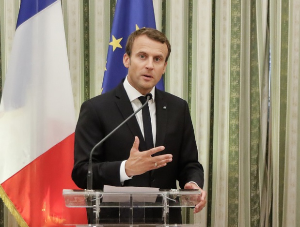 Emmanuel Macron : "dès demain tout le pays passera en zone verte sauf Mayotte et la Guyane"