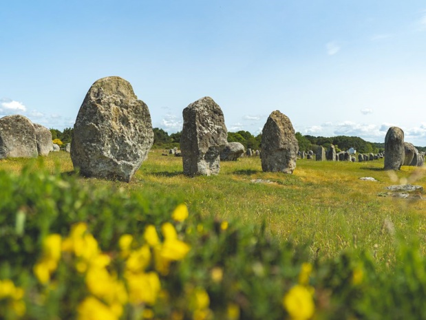 Alignement des menhirs de Menec. Thibault Poriel/SB. Alignement des menhirs de Menec. Thibault Poriel/SB.