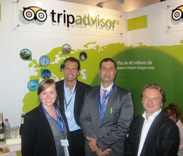 Massimiliano Gallo, le nouveau directeur d'Espace Contacts France entouré de l'équipe TripAdvisor. DR-LAC Massimiliano Gallo, le nouveau directeur d'Espace Contacts France entouré de l'équipe TripAdvisor. DR-LAC