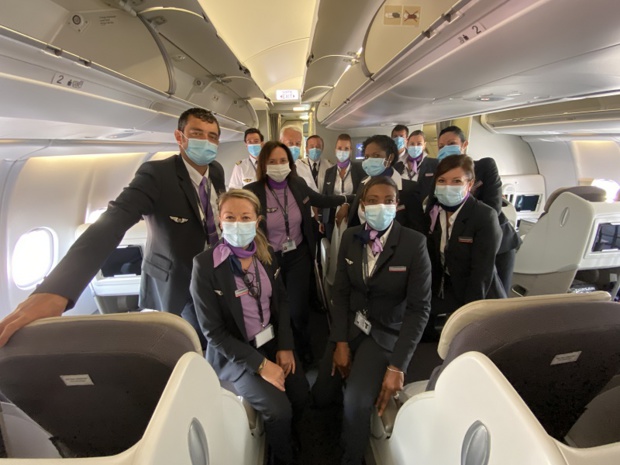 Premier équipage à bord de l'avion qui s'est envolé vers la Martinique  - DR