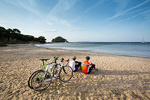 Balade à vélo sur les plages de la Côte d'Azur - DR Schanze.R