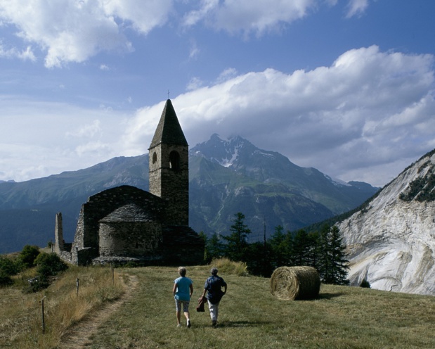 Eglise Saint-Pierre d'Extravache à Bramane - DR : P.Smith, CRT Auvergne-Rhône-Alpes