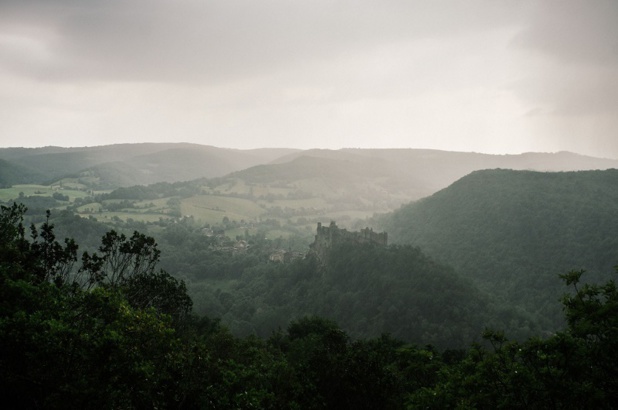 Perchés entre fleuve et falaises, les villages médiévaux des gorges de l’Aveyron hésitent entre châteaux et panoramas imprenables - DR : Mathieu Mouillet