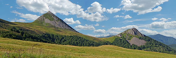 Les monts du Cantal - © Shutterstock