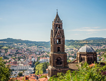 La cathédrale du Puy en Velay - © Fotolia La cathédrale du Puy en Velay - © Fotolia
