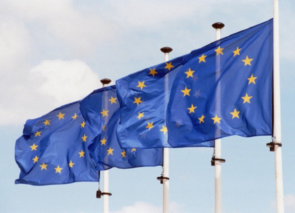 Ces dix États membres enfreignent l'article 12, paragraphe 4, de la directive (UE) 2015/2302, la directive sur les voyages à forfait, explique la commission. - DR