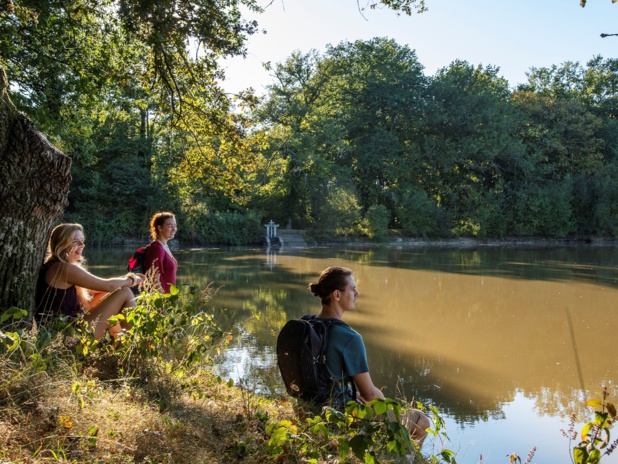 Visiter les châteaux de la Loire à pied est une option offerte à travers quatre boucles - DR : CRT Centre-Val de Loire