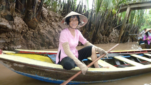 A bord de sampans à rame dans les mangroves du delta du Mékong - DR : M.S.