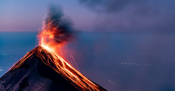 © Unsplash - Éruption du volcan Fuego © Unsplash - Éruption du volcan Fuego