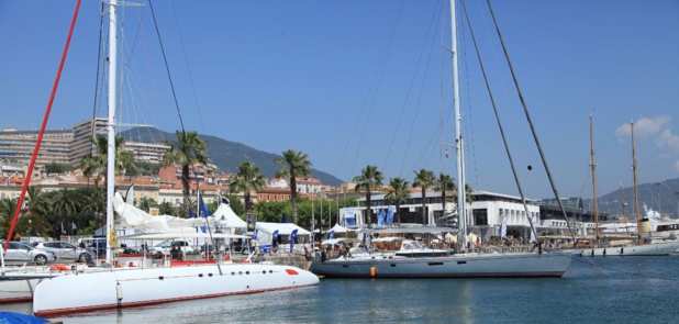 Le Palais des Congrès d’Ajaccio  construit au cœur de la cité impériale à proximité immédiate du Port de Plaisance, du Port de commerce et  à 10 minutes de l'aéroport international Napoléon Bonaparte. Sylvain Alessandri.