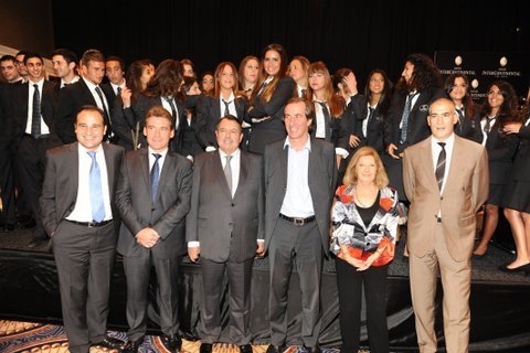 De gauche à droite : Lionel BOBOT, Didier BOIDIN, Alain SEBBAN, Christophe BIGOT, Jocelyne SEBBAN, David COHEN et les étudiants de Vatel à Tel Aviv - DR : Vatel De gauche à droite : Lionel BOBOT, Didier BOIDIN, Alain SEBBAN, Christophe BIGOT, Jocelyne SEBBAN, David COHEN et les étudiants de Vatel à Tel Aviv - DR : Vatel