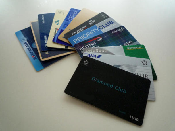 Avec les code-share, les grandes alliances, Oneworld, Skyteam ou Star Alliance, les cartes de crédit et les nombreux partenaires des différents programmes, un seul achat peut ainsi vous valoir des points dans une, voire plusieurs compagnies à la fois. /photo dr Avec les code-share, les grandes alliances, Oneworld, Skyteam ou Star Alliance, les cartes de crédit et les nombreux partenaires des différents programmes, un seul achat peut ainsi vous valoir des points dans une, voire plusieurs compagnies à la fois. /photo dr