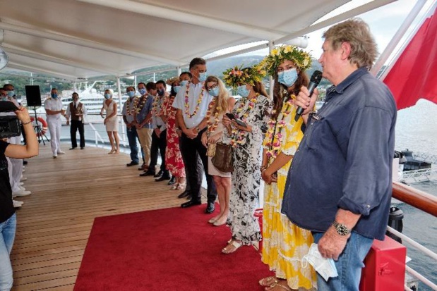 La cérémonie du Paul Gauguin avec Olivier de Kersauson - DR Ponant La cérémonie du Paul Gauguin avec Olivier de Kersauson - DR Ponant