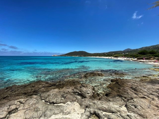 Plage de Corse île Rousse – Copyright 2020 Cors’Alpha Touring