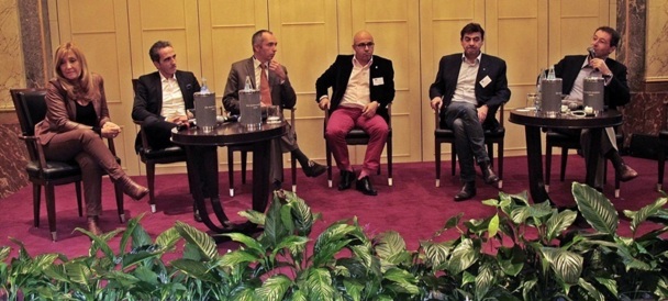 Dans la table ronde qui y était consacrée, plusieurs business models s’affrontaient : José Martinez (Amplitudes), Christine Crispin, (Climats du Monde), Bruno Peynichou (Voyages Gallia) et Costa Croisières et TUI France. /photo JDL