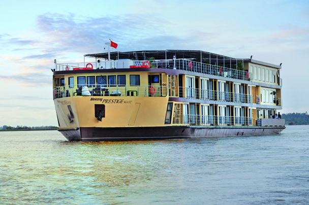 Le 2 janvier, les clients rejoindront, sur le lac Tonle Sap, le dernier-né des bateaux qui sillonne le Mékong, le R/V Mekong Prestige - DR : Rivages du Monde Le 2 janvier, les clients rejoindront, sur le lac Tonle Sap, le dernier-né des bateaux qui sillonne le Mékong, le R/V Mekong Prestige - DR : Rivages du Monde
