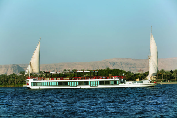 Considéré comme le plus petit dahabeya navigant sur le Nil, le SB Feddya propose néanmoins aux passagers davantage d’espace qu’un bateau traditionnel - DR : Mövenpick