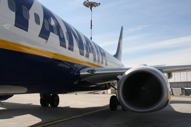 Il y a peu de temps, trois pilotes de Ryanair ont dû atterrir en urgence, à quelques minutes d'écart, alors que leurs avions approchaient des niveaux de carburant minimums requis. Une situation qui n'a rien d’anormal... - DR : JDL