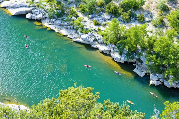 La saison estivale 2020 a été marquée par la bonne fréquentation des activités sportives et de loisirs et des activités de plein air en général (vélo, canoë, batellerie, randonnée, découverte de la nature…) -  Depositphotos.fr