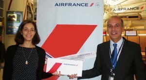 Aurélie, qui voyageait en Economy, a gagné deux billets aller-retour ainsi que des articles publicitaires Air France. DR Aurélie, qui voyageait en Economy, a gagné deux billets aller-retour ainsi que des articles publicitaires Air France. DR