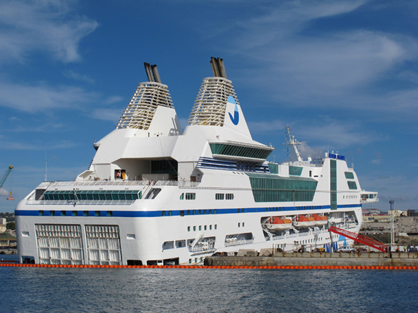 La poupe du bateau est toujours immergée dans 6 à 8 mètres d'eau - DR : A.B.