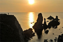 Belle Ile en Mer- Les Aiguilles de Port Coton © BOELLE Yvon Belle Ile en Mer- Les Aiguilles de Port Coton © BOELLE Yvon