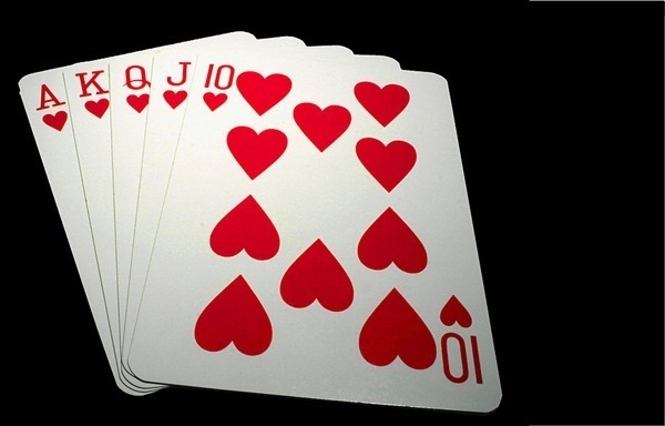 Au poker menteur actuel auquel se livrent Producteurs et Distributeurs, il n'y aura que des perdants... /photo Wikipedia