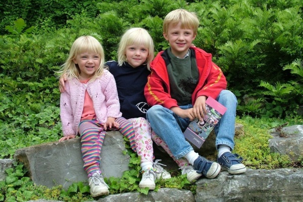 Avec la multiplication des familles recomposées, les mineurs sont de plus en plus souvent amenés à voyager seuls - Photo-libre.fr Avec la multiplication des familles recomposées, les mineurs sont de plus en plus souvent amenés à voyager seuls - Photo-libre.fr