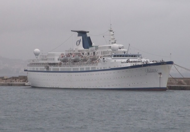 Si la situation des marins du Princess Danae, actuellement immobilisé à Marseille, est maintenant réglée, ce n'est pas le cas pur les clients de NDS Voyages qui n'ont pas pu partir en croisière - Photo A.B.