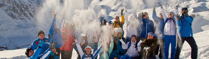 Copyright : Evolution2 Communication Copyright : Evolution2 Communication