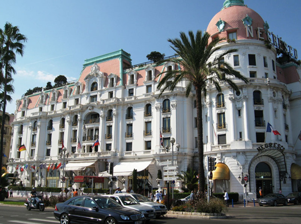 Le Negresco a été imaginé par Henri Negrescu, violoniste tzigane ambitieux - DR