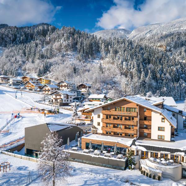 L’hôtel Scharwrbrunn 4* sup. dans son manteau d'hiver au coeur du Tyrol /crédit DR