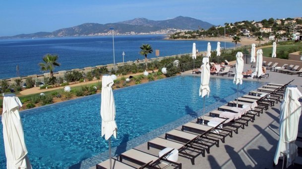 Le Radisson Blu, nouvel hôtel d'Ollandini pour développer l'arrière saison et le tourisme MICE. DR-JDL Le Radisson Blu, nouvel hôtel d'Ollandini pour développer l'arrière saison et le tourisme MICE. DR-JDL