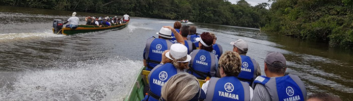 © SDessons-adnamazonia / Activité groupe sur le fleuve Kourou