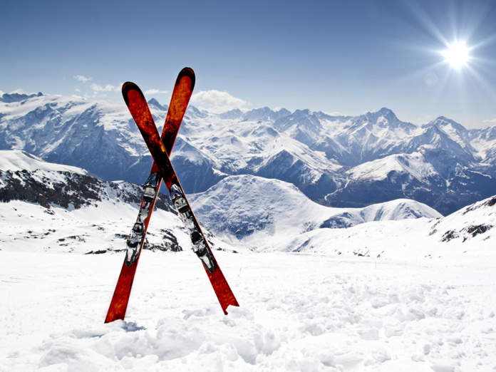 Jean Castex : les stations de ski ouvertes mais les remontées mécaniques fermées