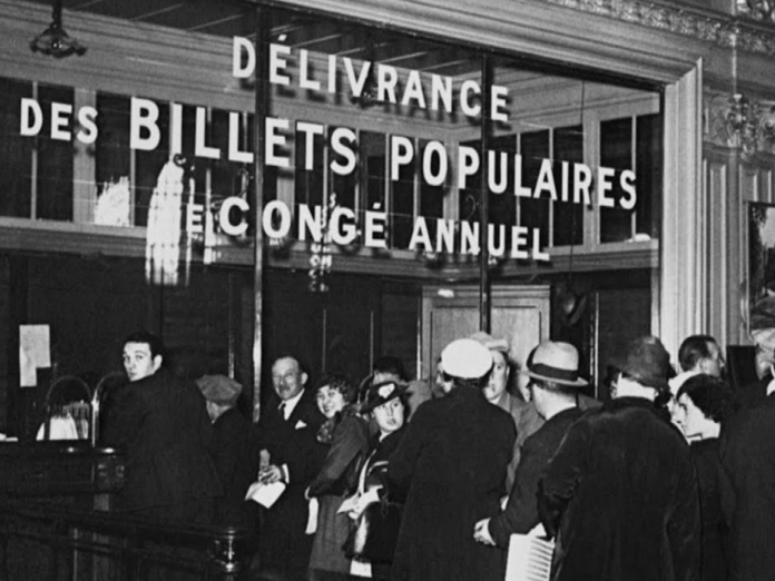 1936, début des congés payés. Les pouvoirs publics décident de réglementer l’organisation des voyages afin de protéger (déjà) les vacanciers en cas de défaillance de leurs prestataires - DR