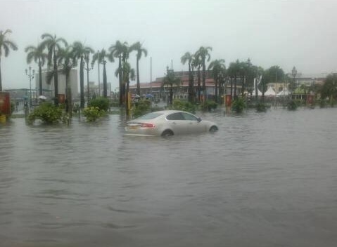 Photographie prise à Port-Louis, mercredi 13 février 2013, dans la matinée qui tourne sur Twitter actuellement. Depuis la situation s'est améliorée - DR