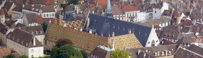 © Bienvenue en Bourgogne – Elodie A. / Hospices de Beaune vues du ciel © Bienvenue en Bourgogne – Elodie A. / Hospices de Beaune vues du ciel