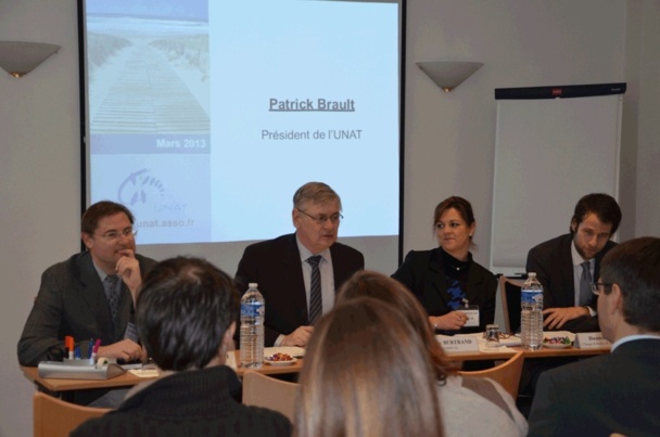 M. Patrick Brault, Président de l'UNAT, en pleine intervention - Photo B.F.