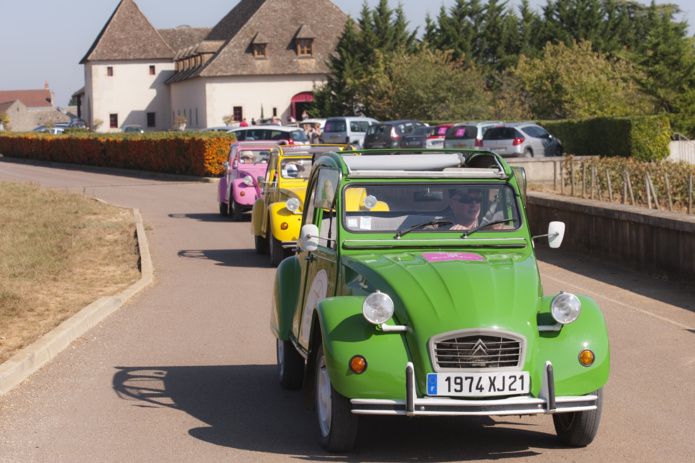 Escapade en 2 CV, Route des Vins - Photo Alain Doiré, Bourgogne-Franche-Comté Tourisme